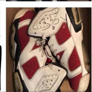 Used Carmelo’s size 3.5y